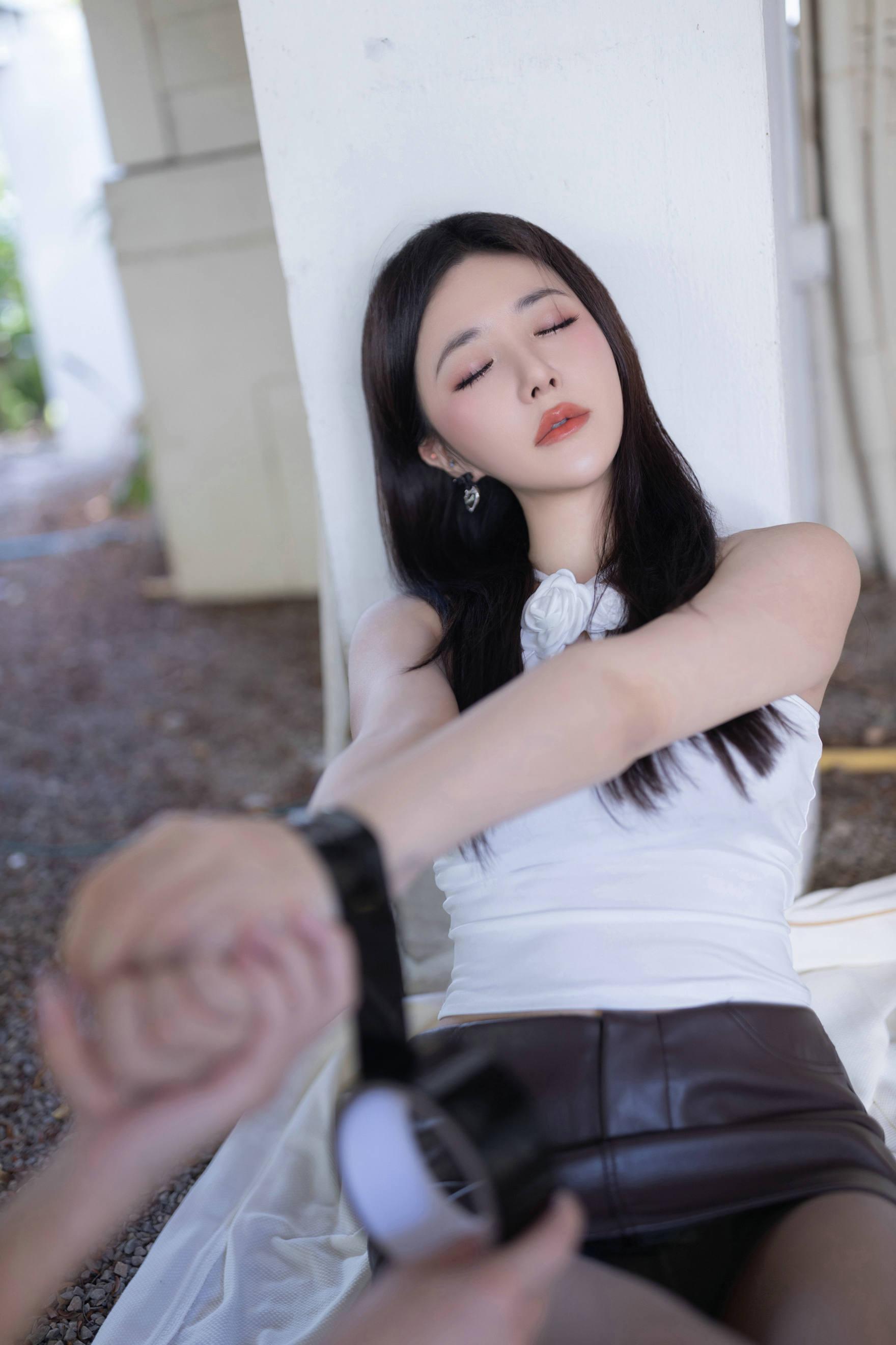 秀人付费 鱼子酱Fish 诱人私拍福利 暗墙五-尾随127P 13